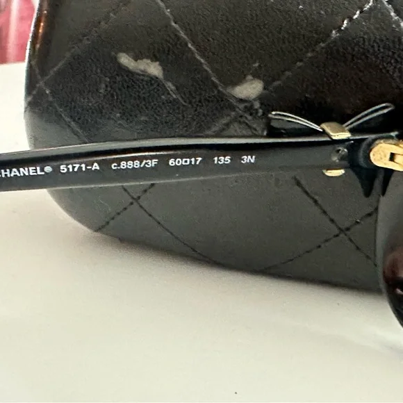 Authentic Chanel Black Oversized Sunglasses for women. - Picture 4 of 10